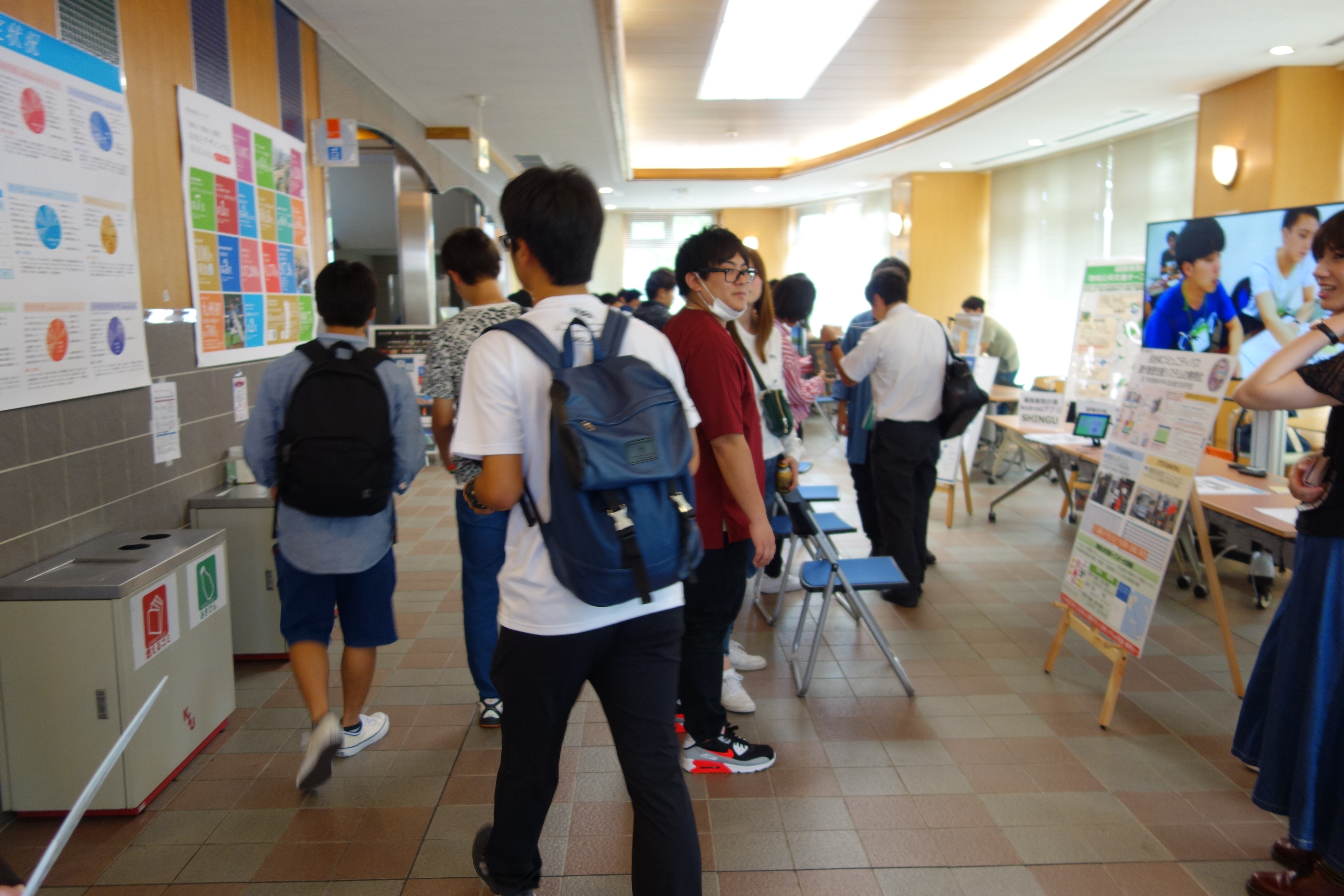 写真03: 情報科学科 会場風景